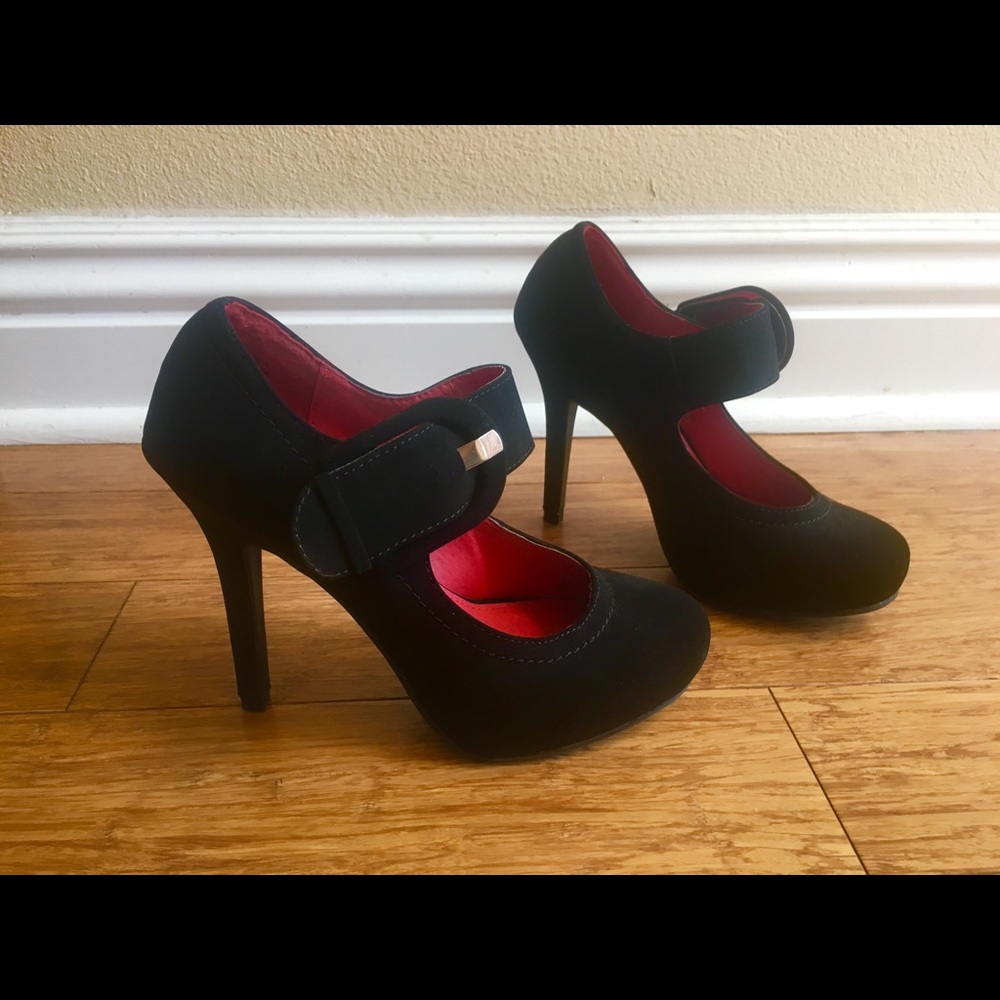 Madeline girl black buckle heels!